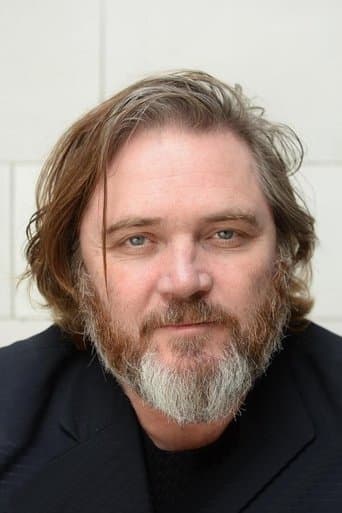 Alex Ferns's photo
