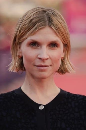 Clémence Poésy's photo