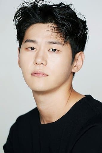Lee Hak-ju's photo