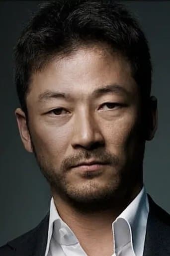 Tadanobu Asano's photo