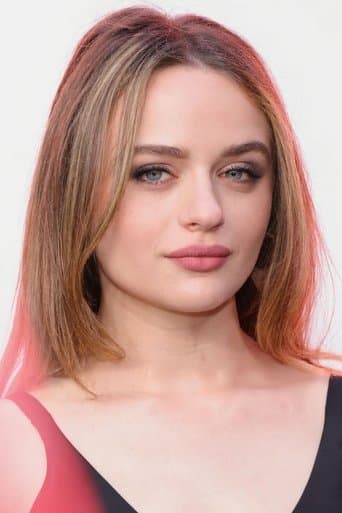 Joey King's photo